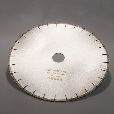 Disque de découpe de diamants à lame de scie en porcelaine à fente en U de 300 à 450 mm pour une découpe précise de pierre