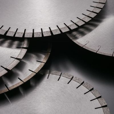 Disque de découpe de diamants de 350/400/450 mm avec une efficacité et des performances améliorées