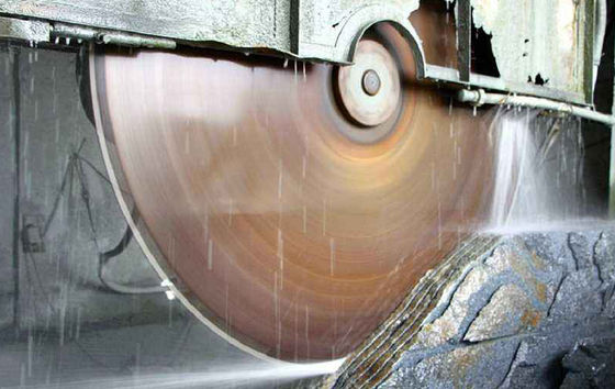 Machine à découper les diamants pour la coupe de granit, de marbre et de calcaire dans les travaux de construction