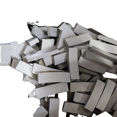 Segments de lames de scie sintrées au diamant pour la machine de soudage à la pierre