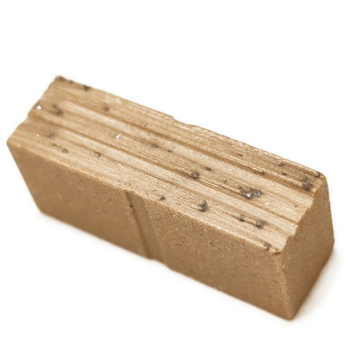 Segment diamanté à découpe lisse 24*7,5*10 mm pour les carreaux et les dalles de marbre sans éclaboussure