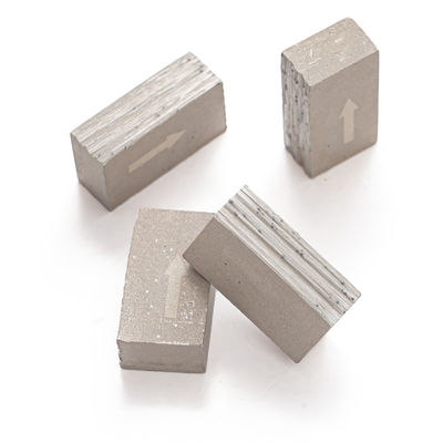 Ségments de diamants en forme de sandwich de ventilateur D300-3500 pour la coupe de marbre 24*8*13 mm