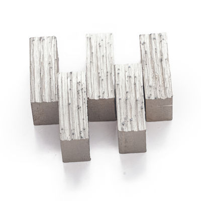 Ségments de diamants en forme de sandwich de ventilateur D300-3500 pour la coupe de marbre 24*8*13 mm