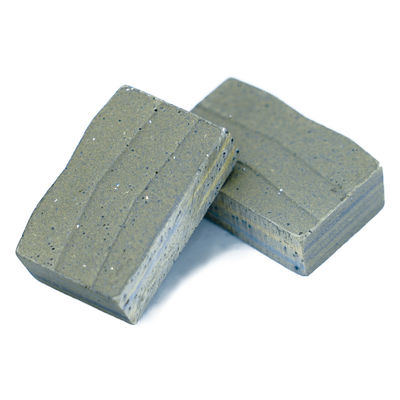 Marché mondial Segments de diamants pour les outils de frittage à la presse à chaud pour la découpe du granit de marbre