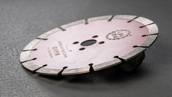 D105-D230 Disques de découpe à sec de diamants à bonne netteté et longue durée de vie