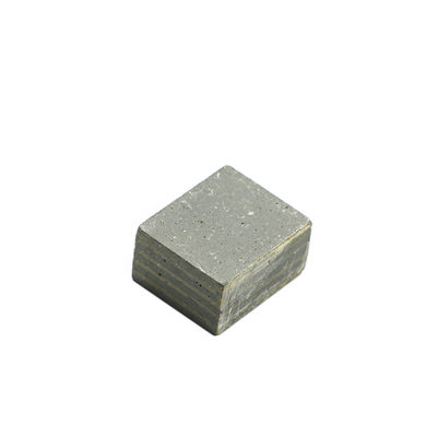Marché mondial Roue à disque de meulage de diamants Segment sintré pour le meulage de plaques fortes