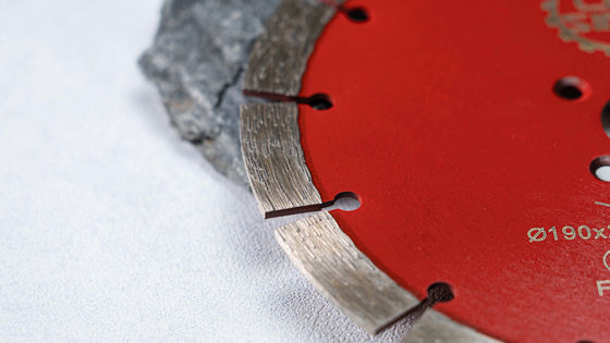 D105-D230 Disques de découpe à sec de diamants à bonne netteté et longue durée de vie