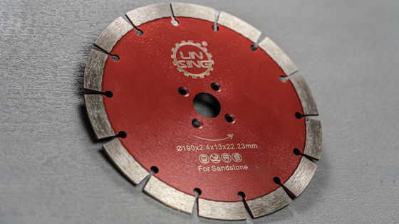 D105-D230 Disques de découpe à sec de diamants à bonne netteté et longue durée de vie