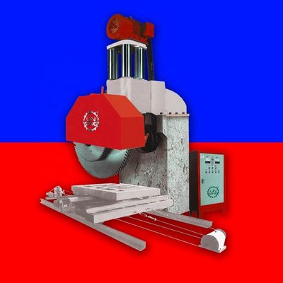 Machine à découper la pierre à bras unique et à lames multiples pour le profilage de blocs de granit rouge