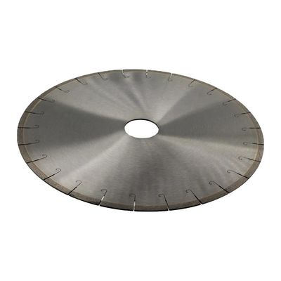 Lamelle de scie silencieuse à fente en J revêtue de Ti pour la découpe de céramiques en porcelaine Dekton