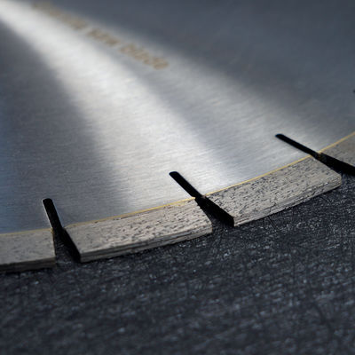 Machine de coupe de pont D400mm Granite Diamond Saw Blade avec fente U étroite non silencieuse