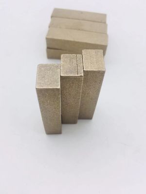 Segments de diamants de qualité A pour la coupe de marbre, performances stables et bonne netteté