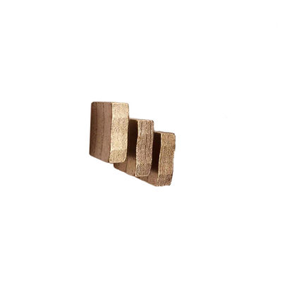 Bonne netteté et longue durée de vie 24*7,2/8,0*15 mm Segments diamantés pour granit de type M
