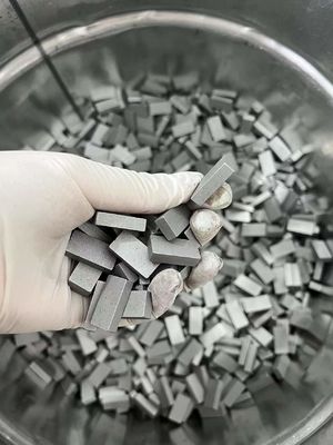 Support personnalisé OEM Segment de scie à diamants pour la découpe de marbre à forme plate
