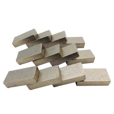 Segments de diamants de support OBM personnalisés pour la forme plate du marbre sur la machine à scie