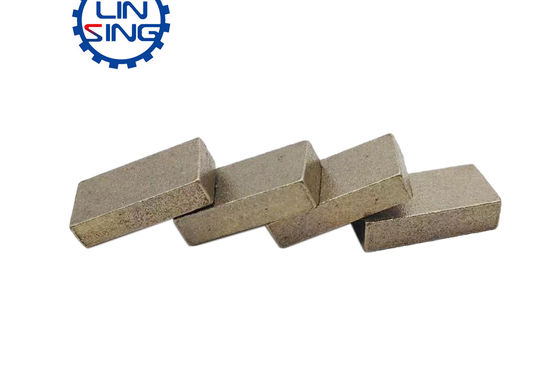 Segments de diamants de support OBM personnalisés pour la forme plate du marbre sur la machine à scie