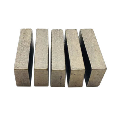 Segments de diamants de support OBM personnalisés pour la forme plate du marbre sur la machine à scie