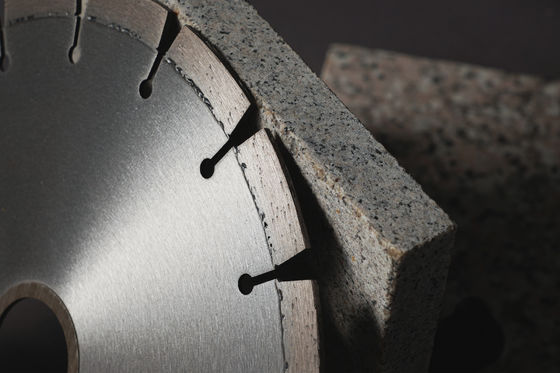 D105-D3500 mm Outils en argent/diamant noir Lames de scie en granit pour différents diamètres