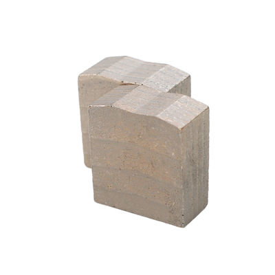 R Shape Diamond Granite Segment pour la ferraille en Thaïlande par LINSING Stone Cutting Tools