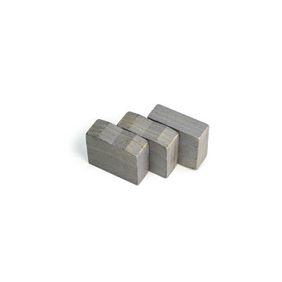 Segments de diamants en poudre métallique pour outils de coupe de pierre sintrée à haute performance