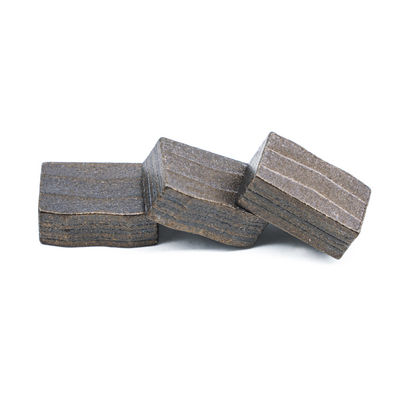 Un segment de qualité de type sandwich diamant pour la coupe de granit basalte sur le marché turc
