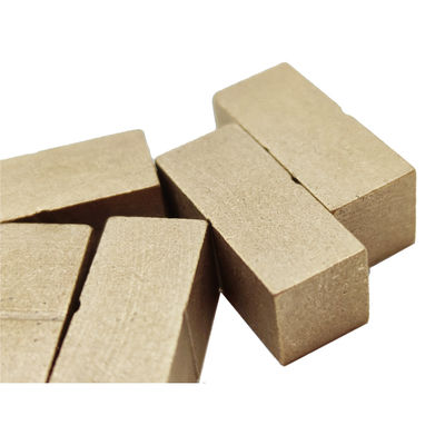 Coupe rapide et durable 30*10*10 segments de diamants sandwich pour couper le travertin beige