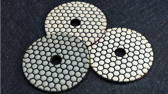 Support OEM 125mm Résine Bond Diamant Pad de polissage à sec flexible pour le granit marbre