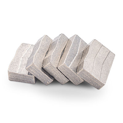 Lames 1200mm 48 pouces Lames de scie diamantées Italie Conseils 24 * 6.6/7.6 * 15mm Segment à plusieurs diamants pour couper le granit
