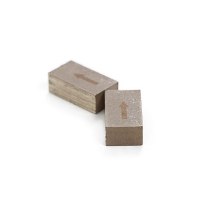 A Grade Segments Presses à chaud Lamelle de scie diamantée 24*8*13 mm Segment diamanté pour couper le marbre