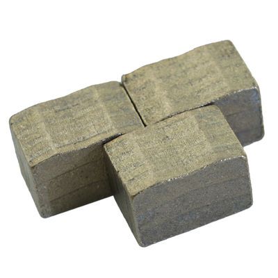 Ségments de diamants à trois lames pour la découpe de pierres minières 22*15,6/16,4*15 mm