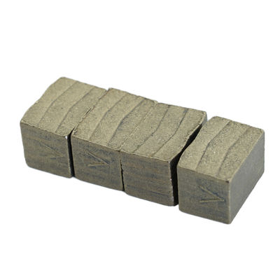 Segment diamanté à double lame brasé à haute fréquence pour la découpe du granit 22*13,1/13,9*15 mm