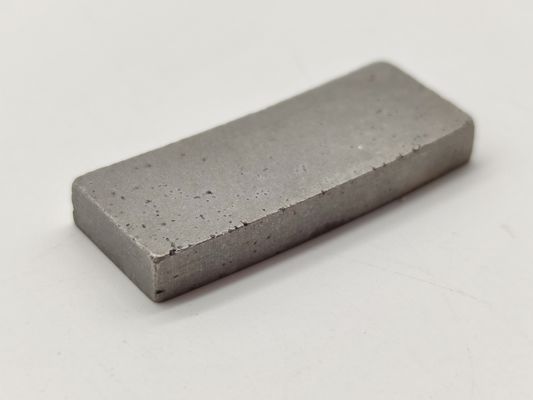 Ségment de diamants de type multicouche pour la découpe du basalte en Indonésie 450 mm 1200 mm 1600 mm