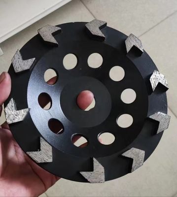 Plancher de granit de meulage fin Turbo-segmenté roue de tasse avec résine remplie roue de diamant