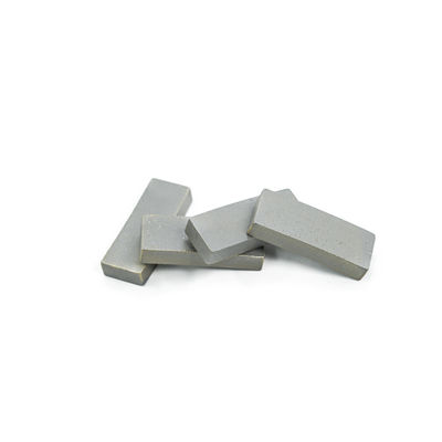 40*7*15MM Segment diamanté pour machine de soudage à lame de scie diamantée à brasage à haute fréquence