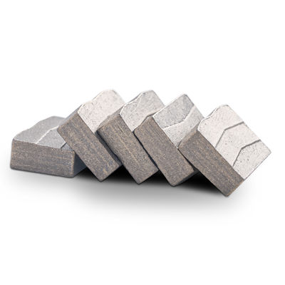Marché mondial Segment de diamants de qualité A pour la coupe de granit à lame à tronçonneuses multiples 2200 mm
