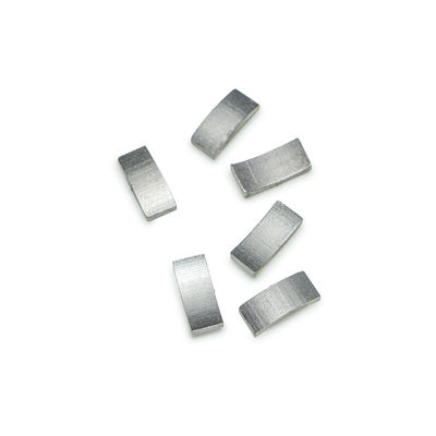 Segment de forage de base pour la pierre Diamètre mm/pouce 28-127 mm Segment de forage de type diamant