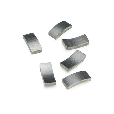 Segment de forage de base pour la pierre Diamètre mm/pouce 28-127 mm Segment de forage de type diamant