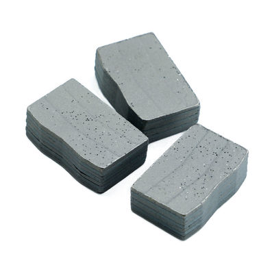 Segment diamanté à lames multiples pour machine de découpe italienne brasée à haute fréquence Suggérer