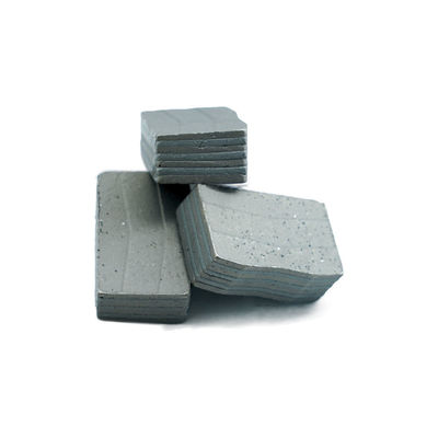 Segment diamanté à lames multiples pour machine de découpe italienne brasée à haute fréquence Suggérer
