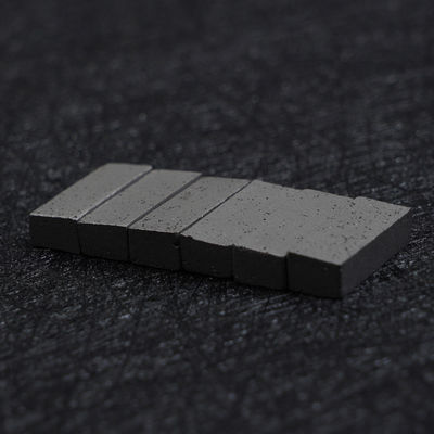 Lampe à segments de diamant pour la découpe de blocs de marbre et de granit tendre par scie