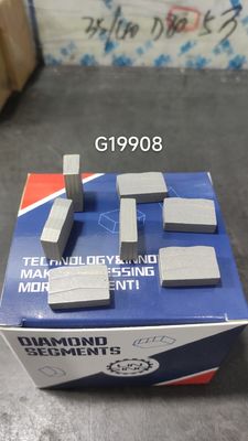 ODM 1600mm Segment de coupe de granit à lame unique 24 * 8,4 / 9,2 * 15mm Point de coupe de segment