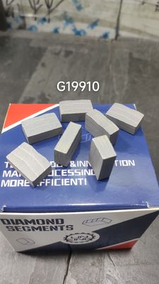 ODM 1600mm Segment de coupe de granit à lame unique 24 * 8,4 / 9,2 * 15mm Point de coupe de segment