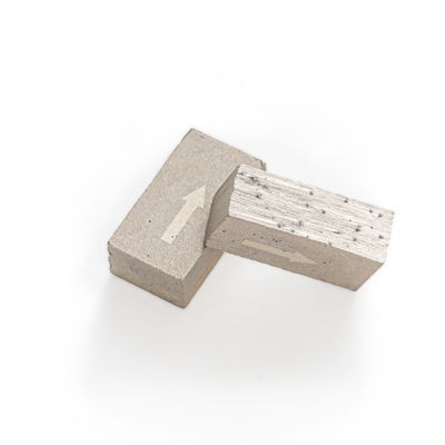 Segments de toit Conseils de coupe de diamants pour la coupe humide de marbre et de granit sur une scie à pont