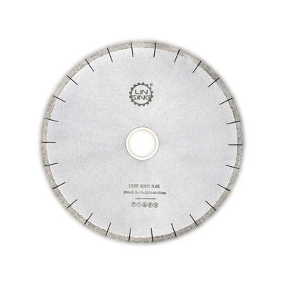 Outils de découpe segmentés en diamants de qualité industrielle D350MM pour la découpe silencieuse de quartzite