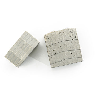 24*13,6/14,4*20,5 mm Segment de coupe de diamant pour une netteté supérieure du granit